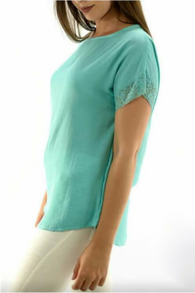 Blusa mujer con puntilla en mangas
