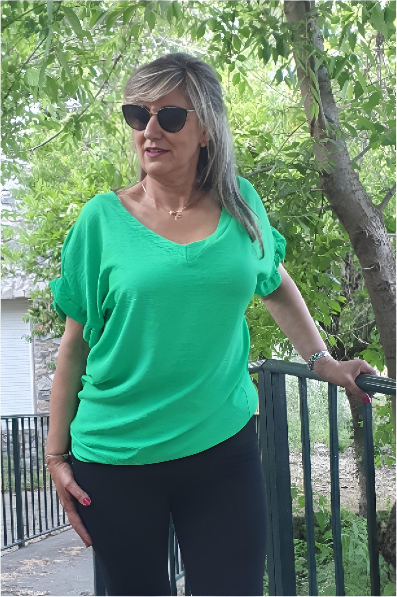 Blusa mujer cadena y volantes