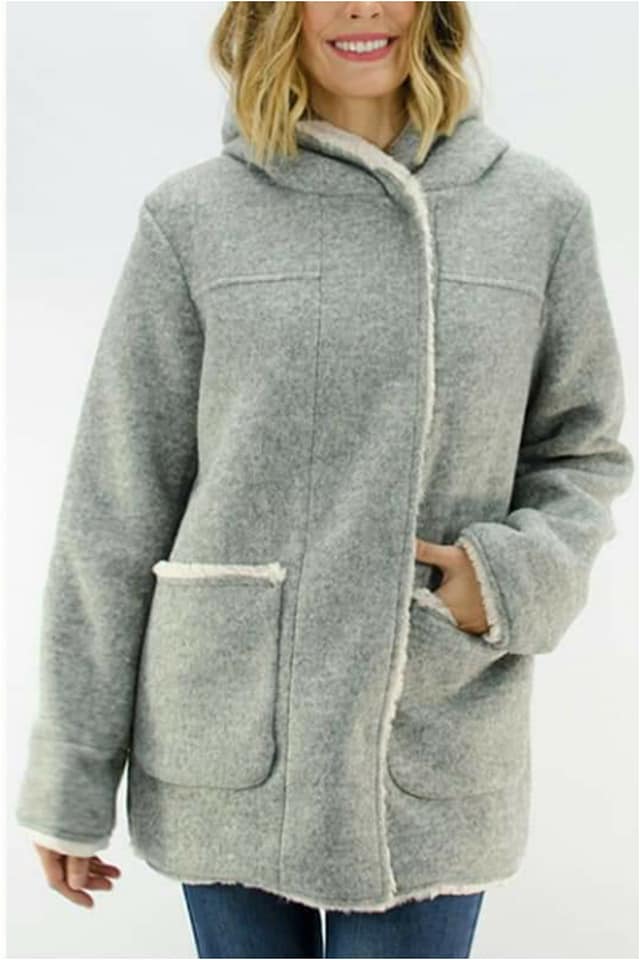 Abrigo mujer con capucha