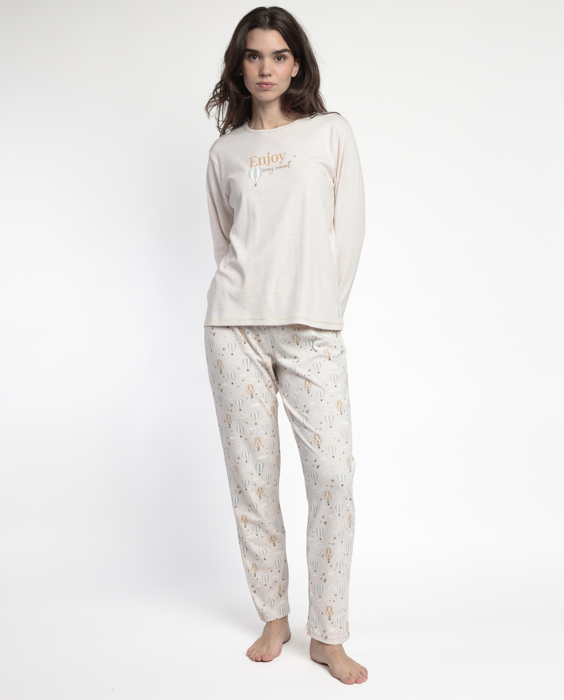 «Pijama de Mujer Admas: Conjunto de Camiseta de Manga Larga y Pantalón Estampado de Globos Aerostáticos, Suave y Cómodo para Noches de Descanso, con Mensaje Inspirador ‘Enjoy Every Moment’ – Tallas M, L y XL, Envíos Rápidos y Gratuitos en Compras Superiores a 70€» modelo 63589 - Imagen 5
