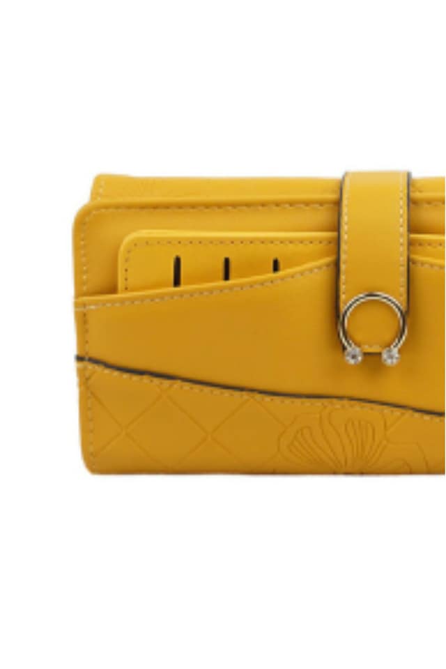 BILLETERA MUJER TEXTURA ESTAMPACIÓN FLORAL AMARILLA