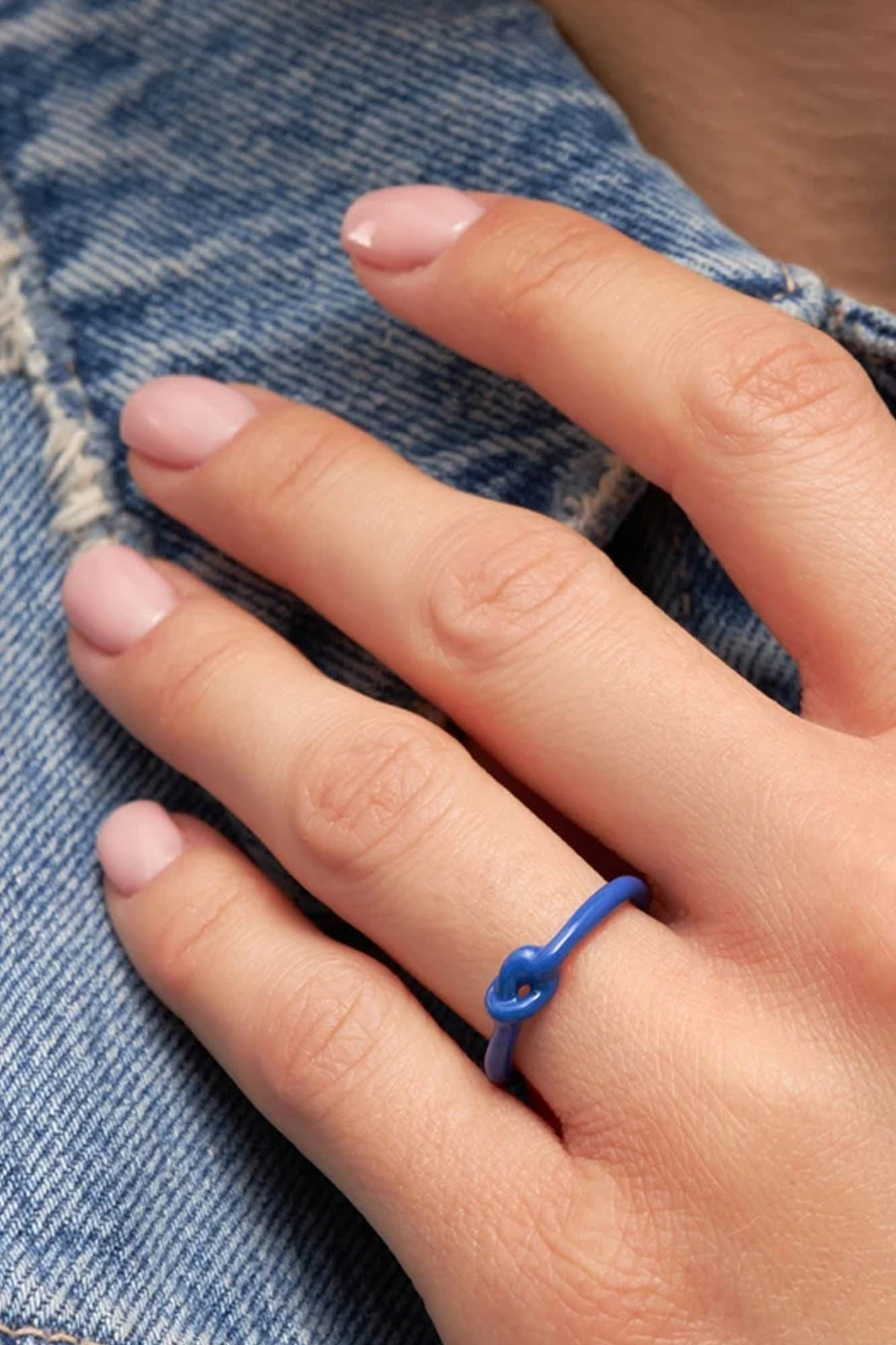 Anillo esmaltado LOVE KNOT BLUE - Imagen 3