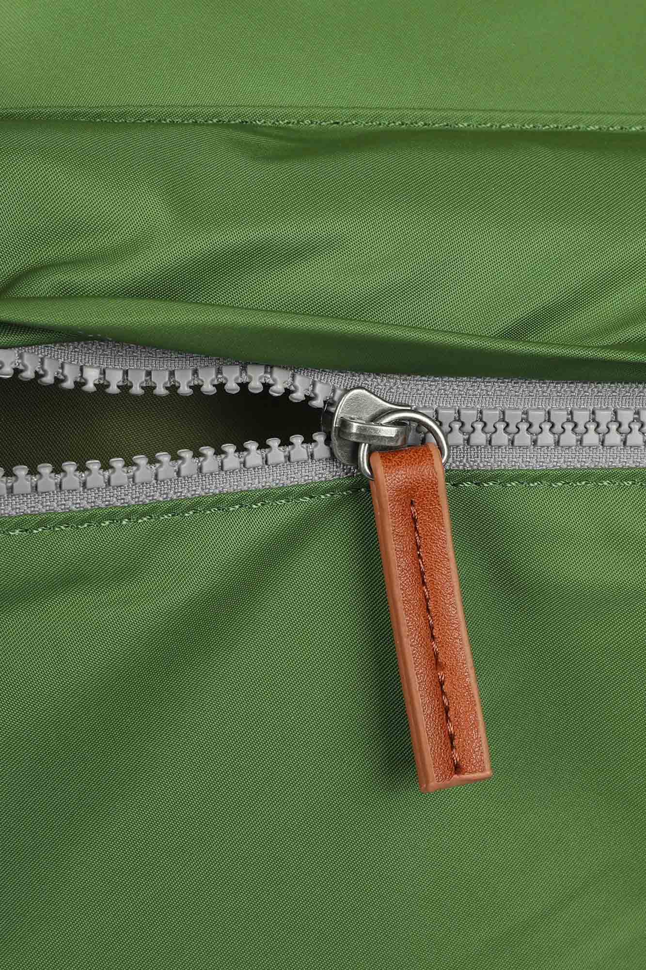 Bolso bandolera KENNINGTON AVOCADO - Imagen 5