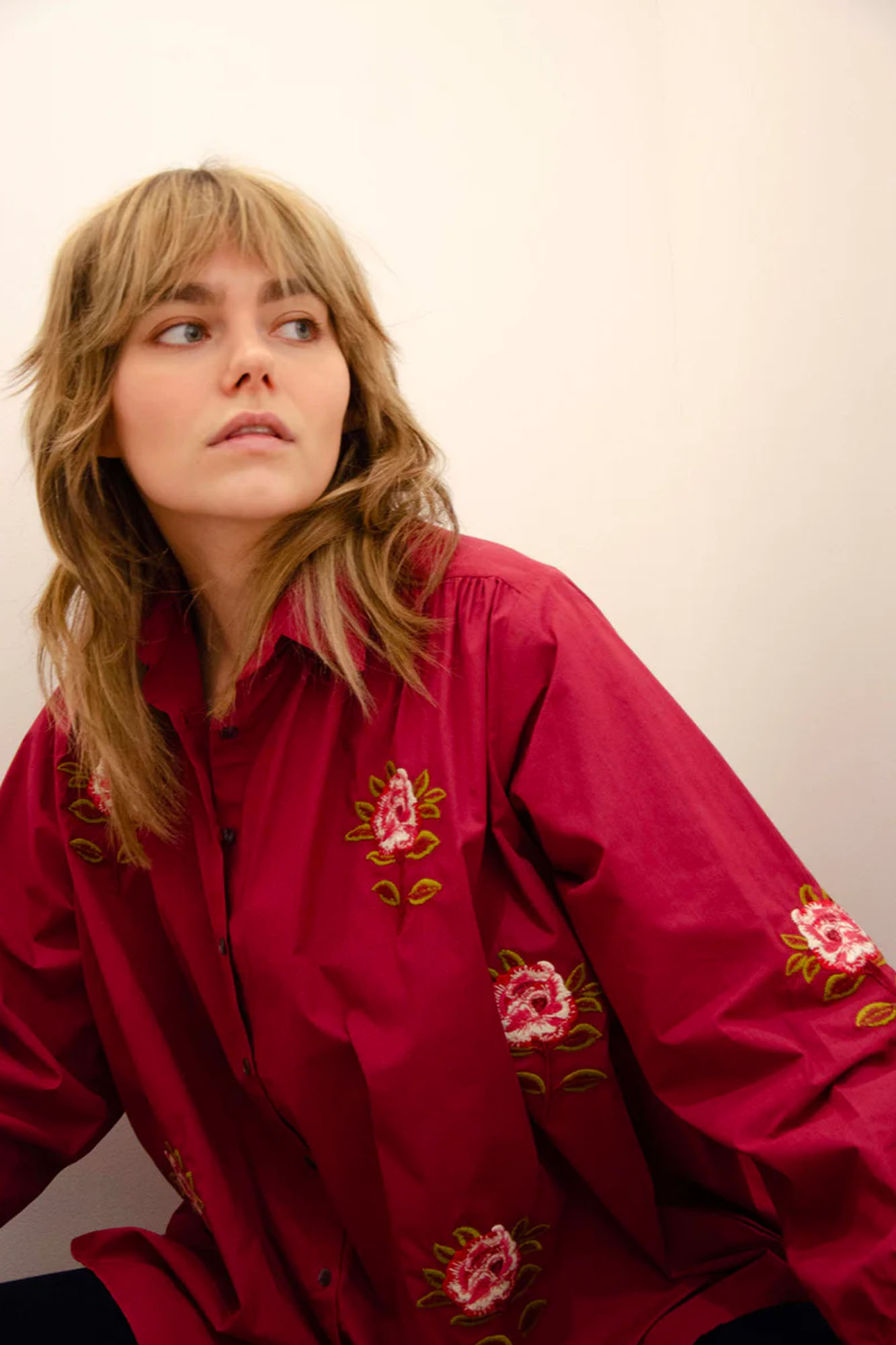 Camisa bordada de algodón CERISE BURDEOS