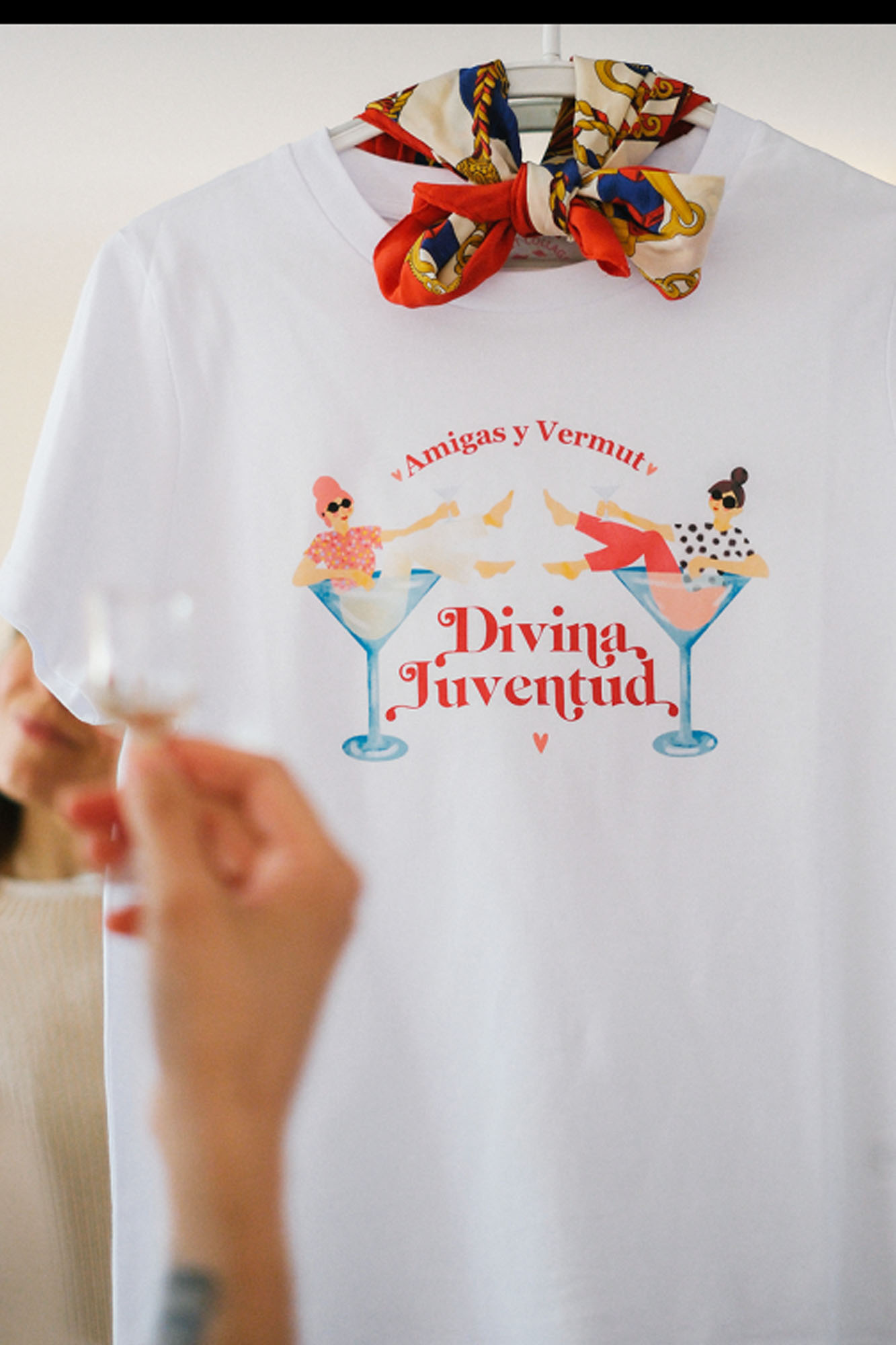 Camiseta de algodón AMIGAS Y VERMUT