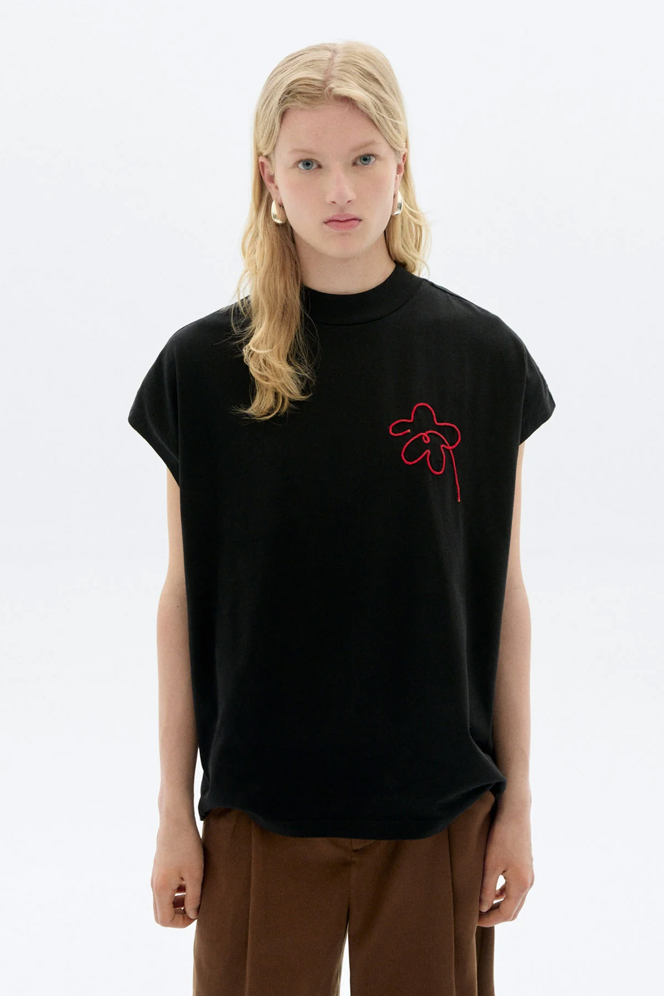 Camiseta de algodón bordada a mano FLOWER VOLTA