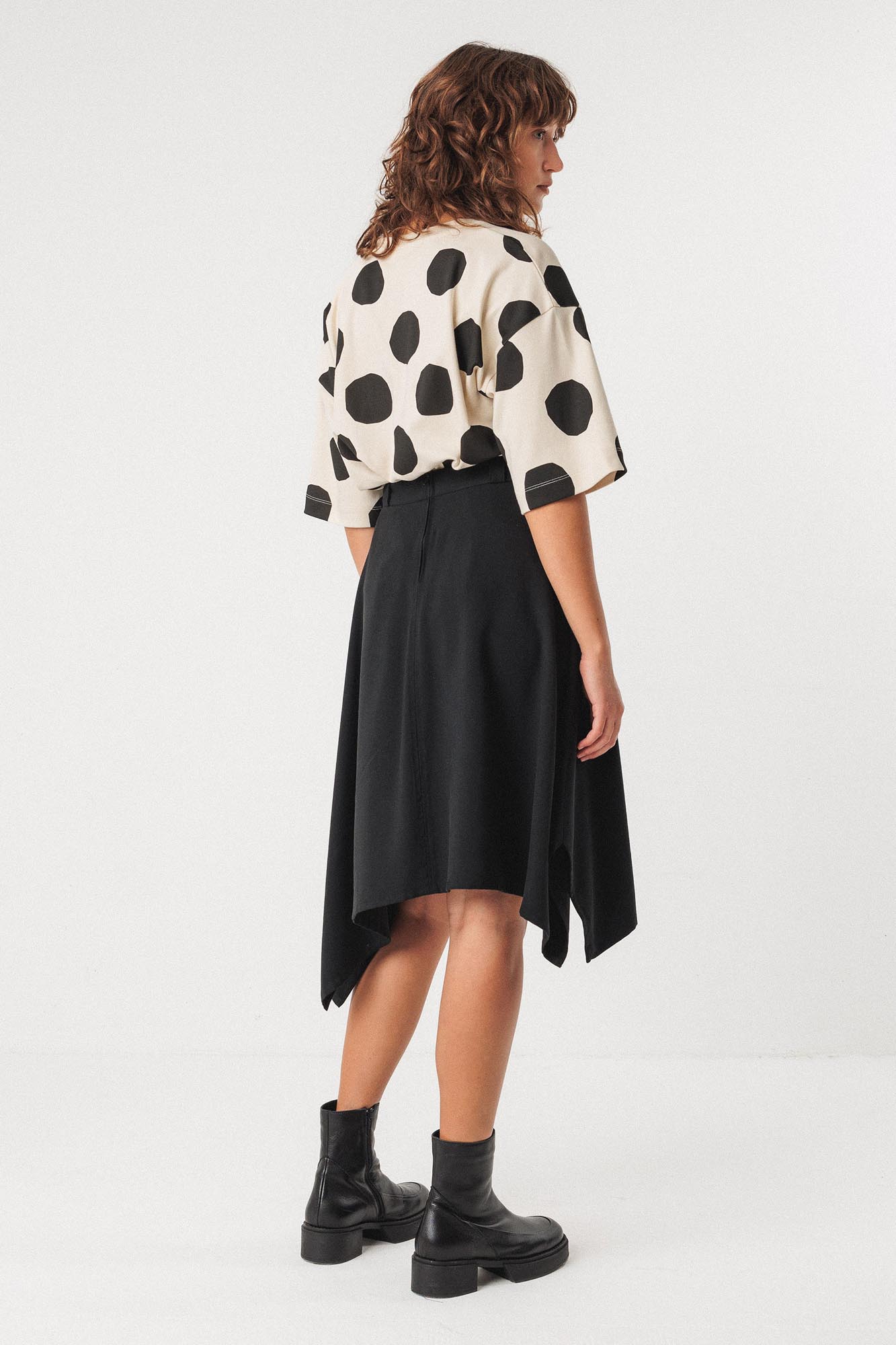 Falda asimétrica MATIXA