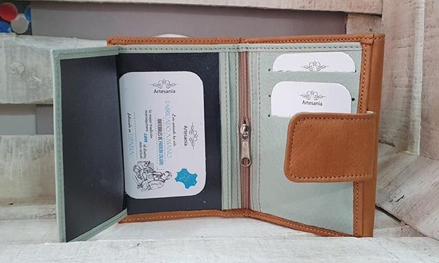 BILLETERO MUJER CAMEL PIEL DE UBRIQUE