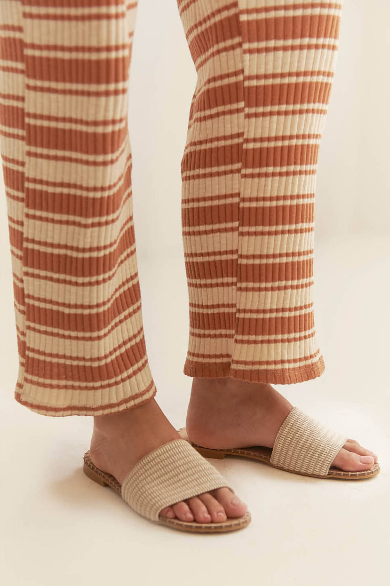 Pantalón de rayas TURSIOP COBRE