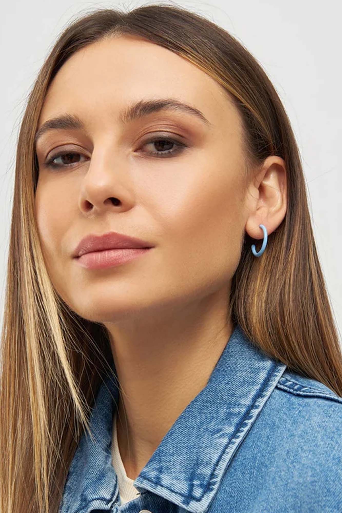 Par de pendientes aro COLOR HOOPS LIGHT BLUE