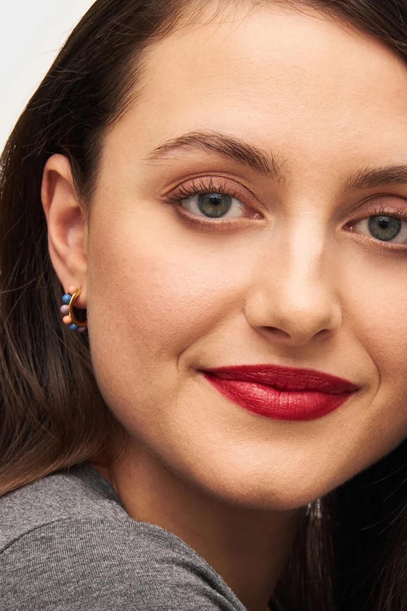 Par de pendientes bañados en oro FLOWER MIX - Imagen 4