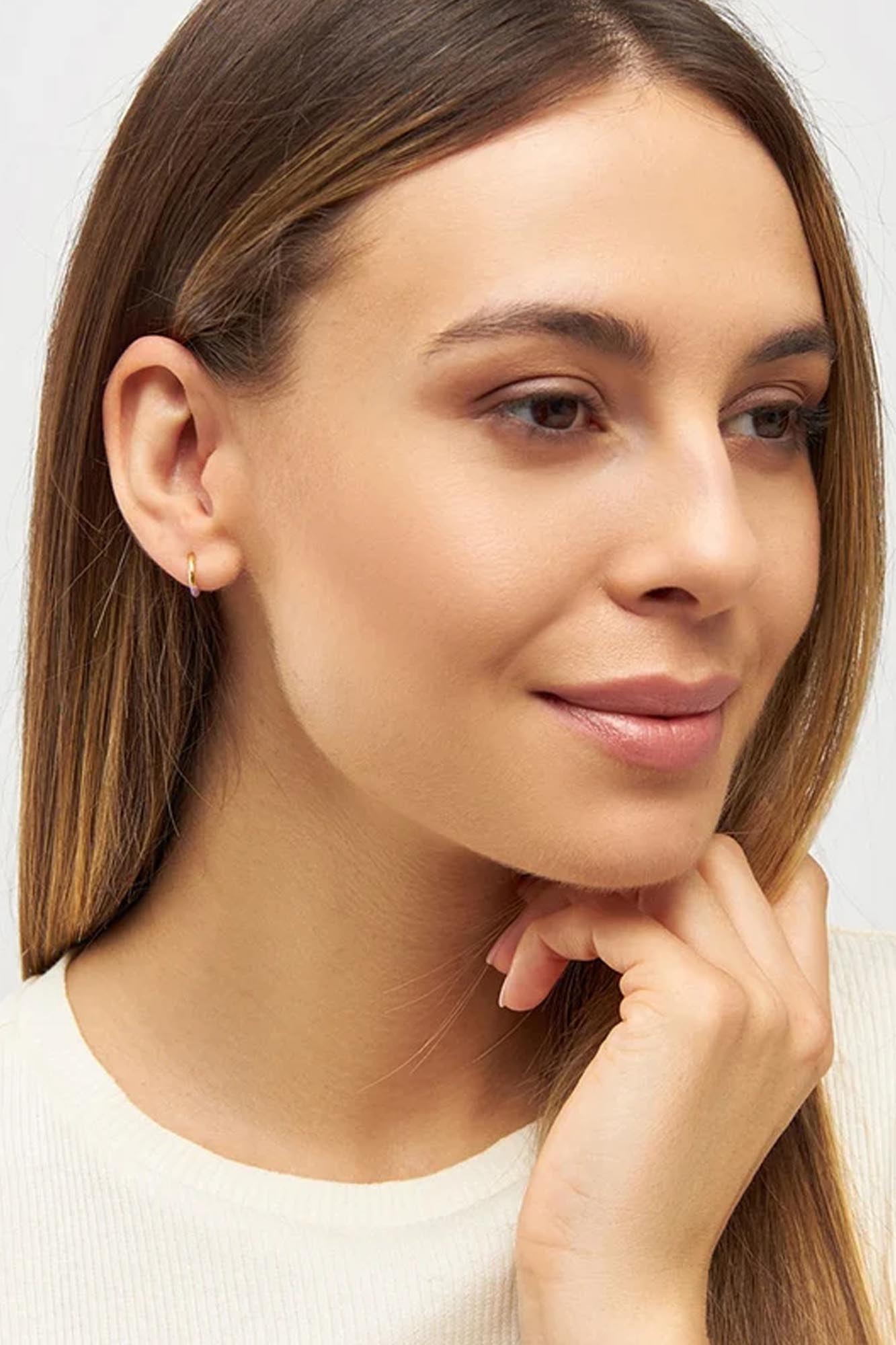 Pendiente aro bañado en oro 1 pieza HALF PURPLE - Imagen 4