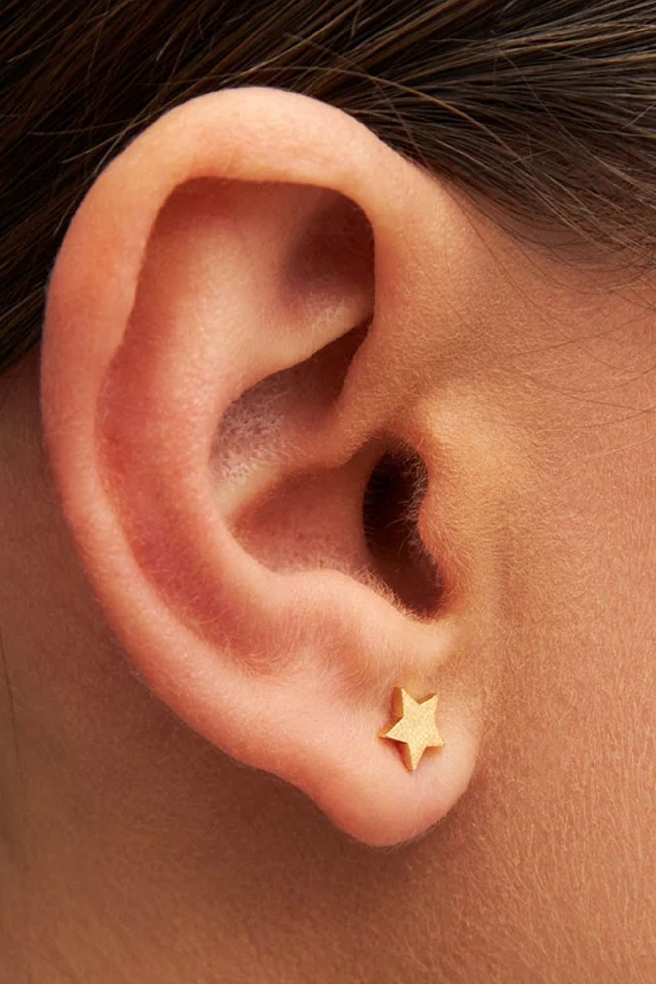 Pendiente de 1 pieza ESTRELLA bañado en oro