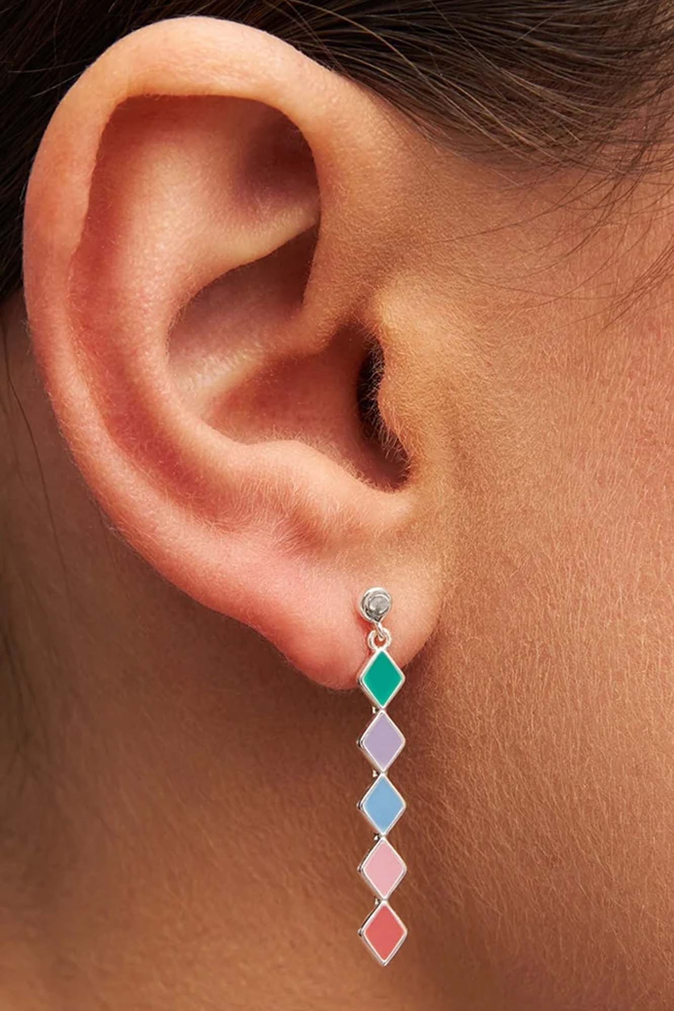 Pendiente largo 1 pieza CONFETI bañado en plata