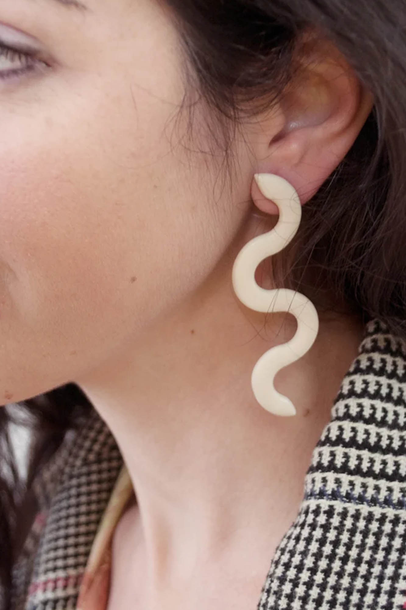 Pendientes de cerámica POISON IVY CREMA