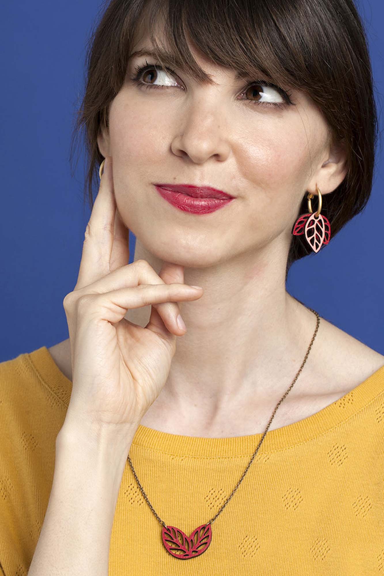 Pendientes de madera RUSTLING LEAVES RED