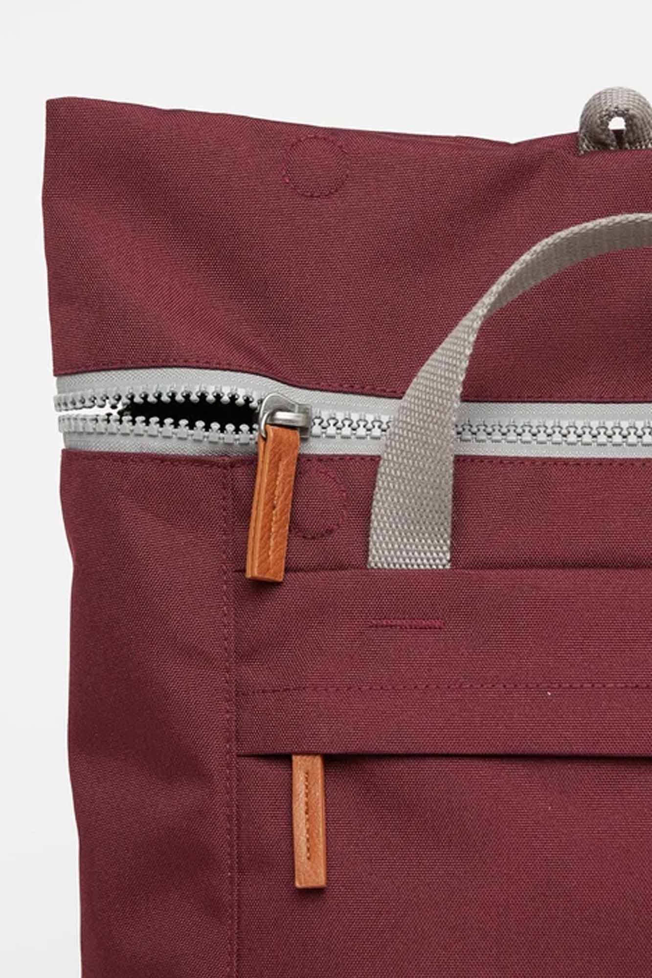 ROKA FINCHLEY mochila sostenible pequeña SIENNA - Imagen 4