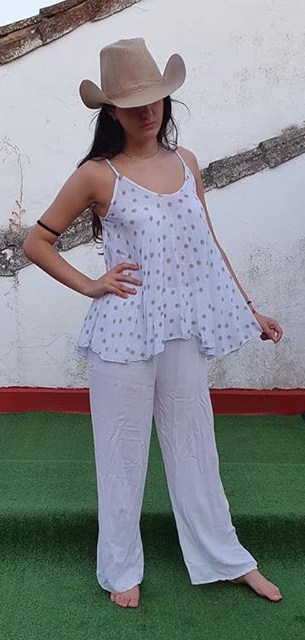 TOP MUJER ESTAMPADO CON VUELO