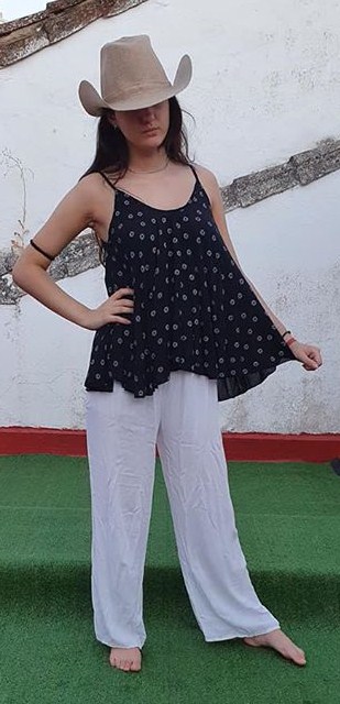 TOP MUJER ESTAMPADO CON VUELO