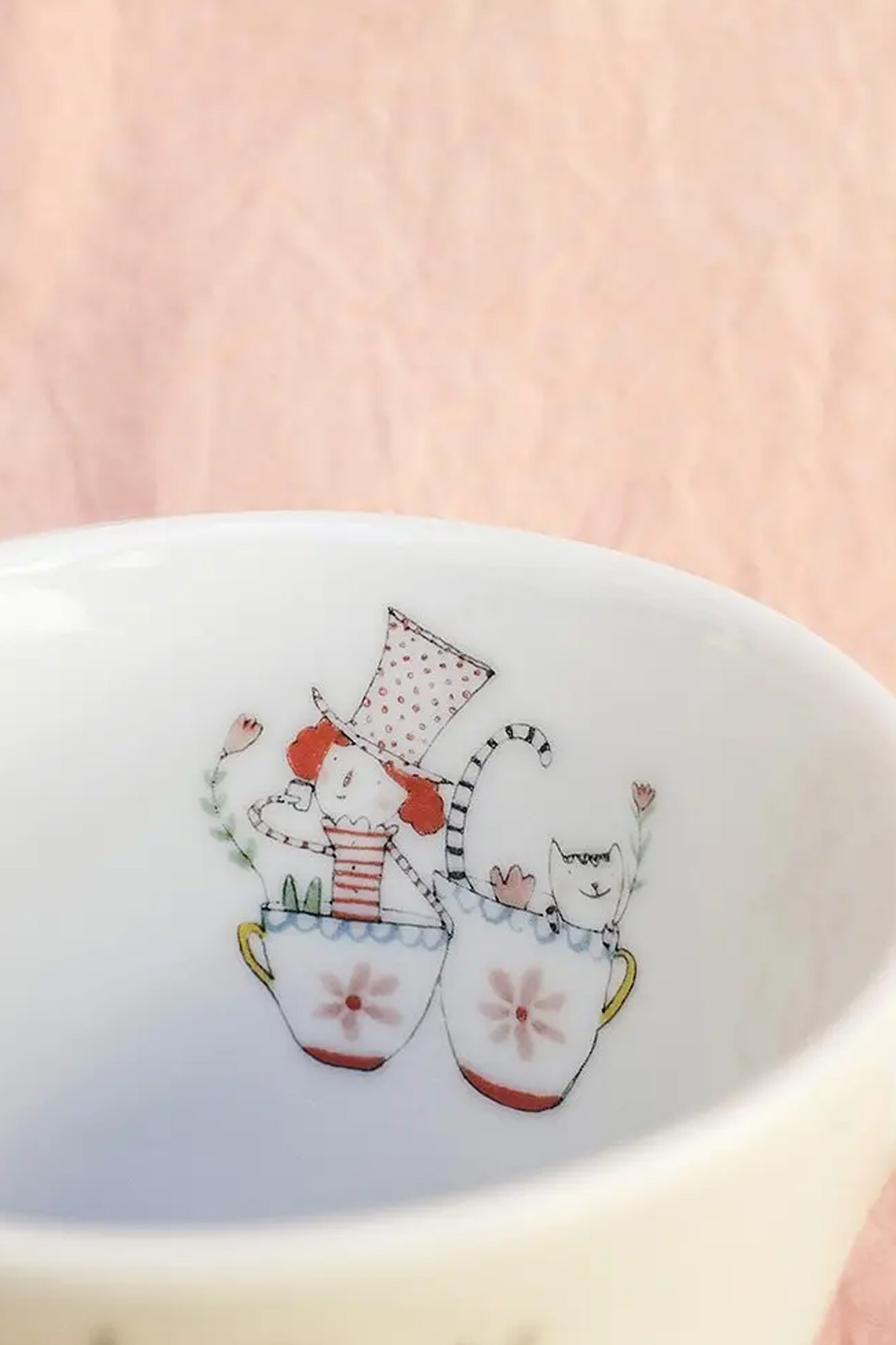 Taza ilustrada ALICIA - Imagen 4