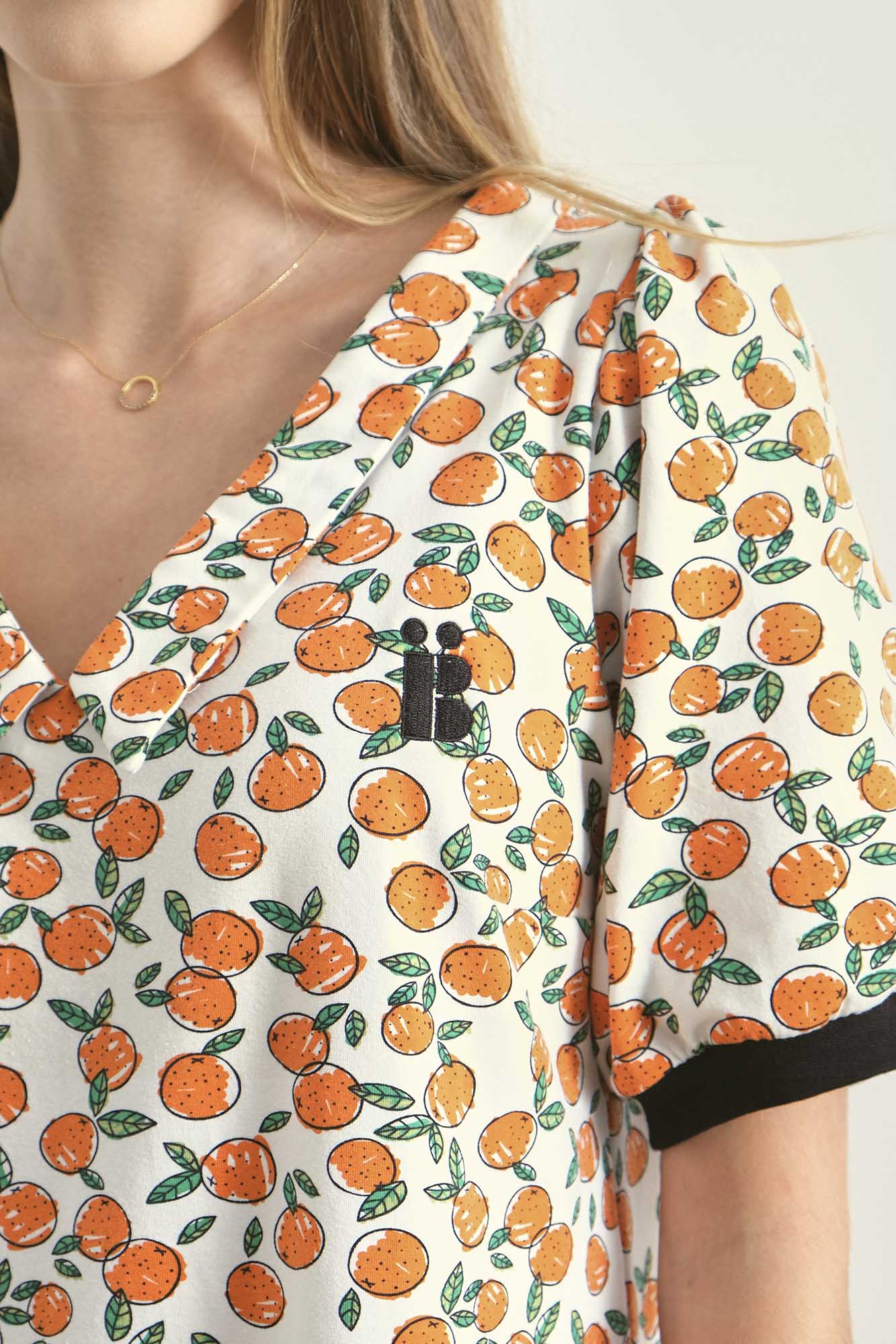 Vestido corto estampado ZUME