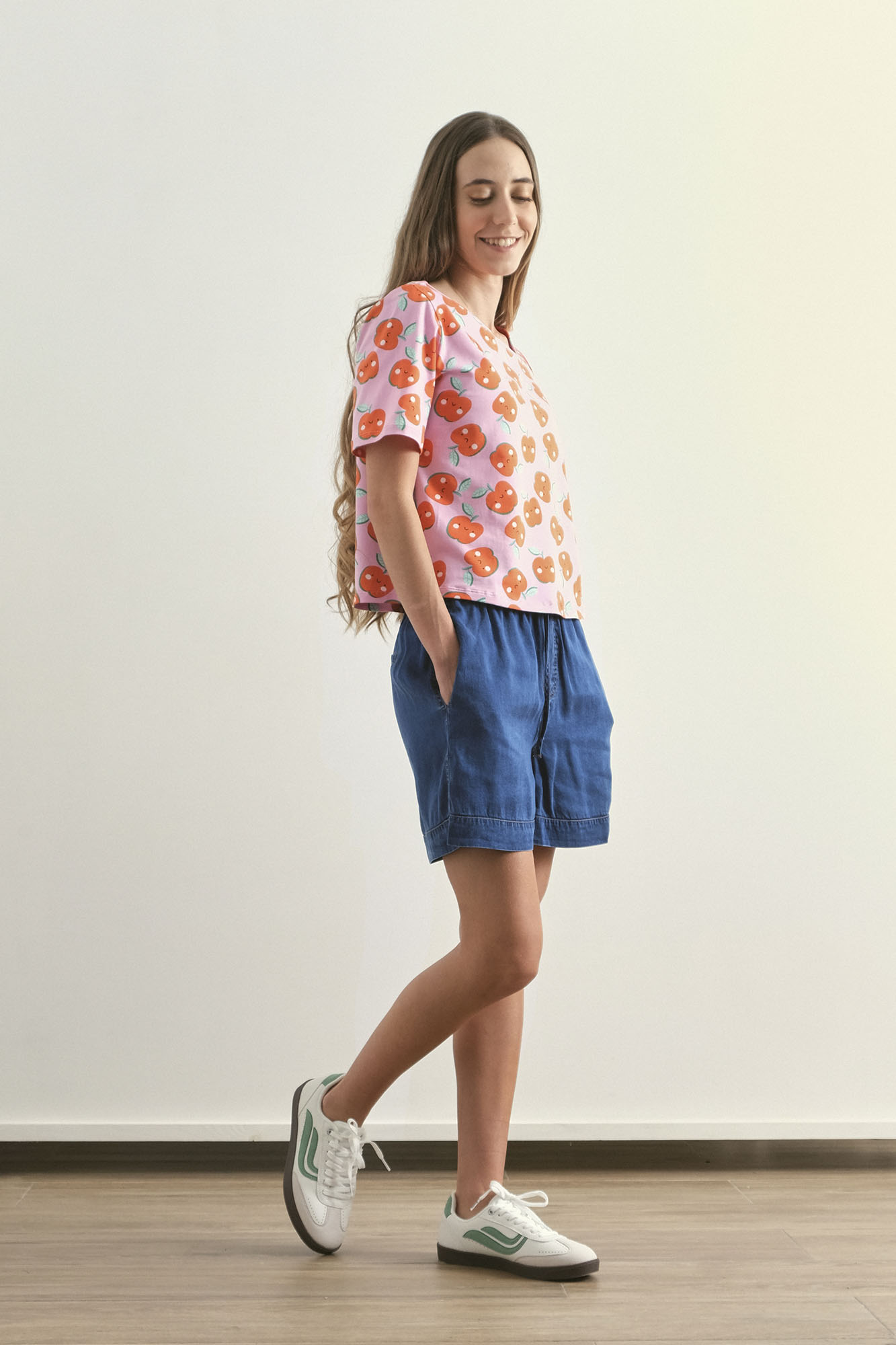 Camiseta con escote asimétrico FROITAS - Imagen 3