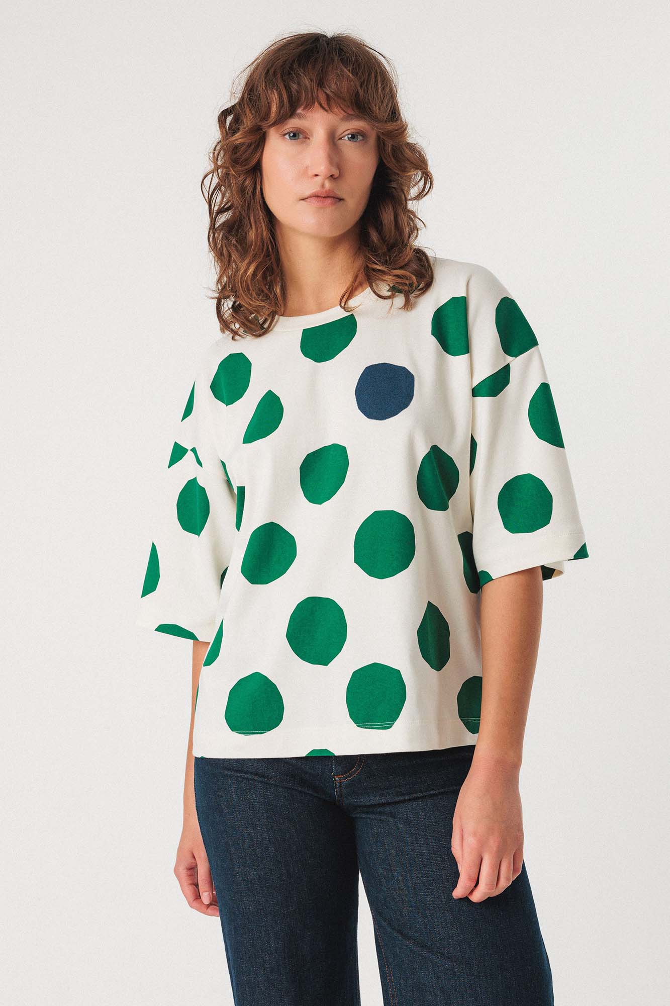 Camiseta con topitos LARIZ GOTS VERDE