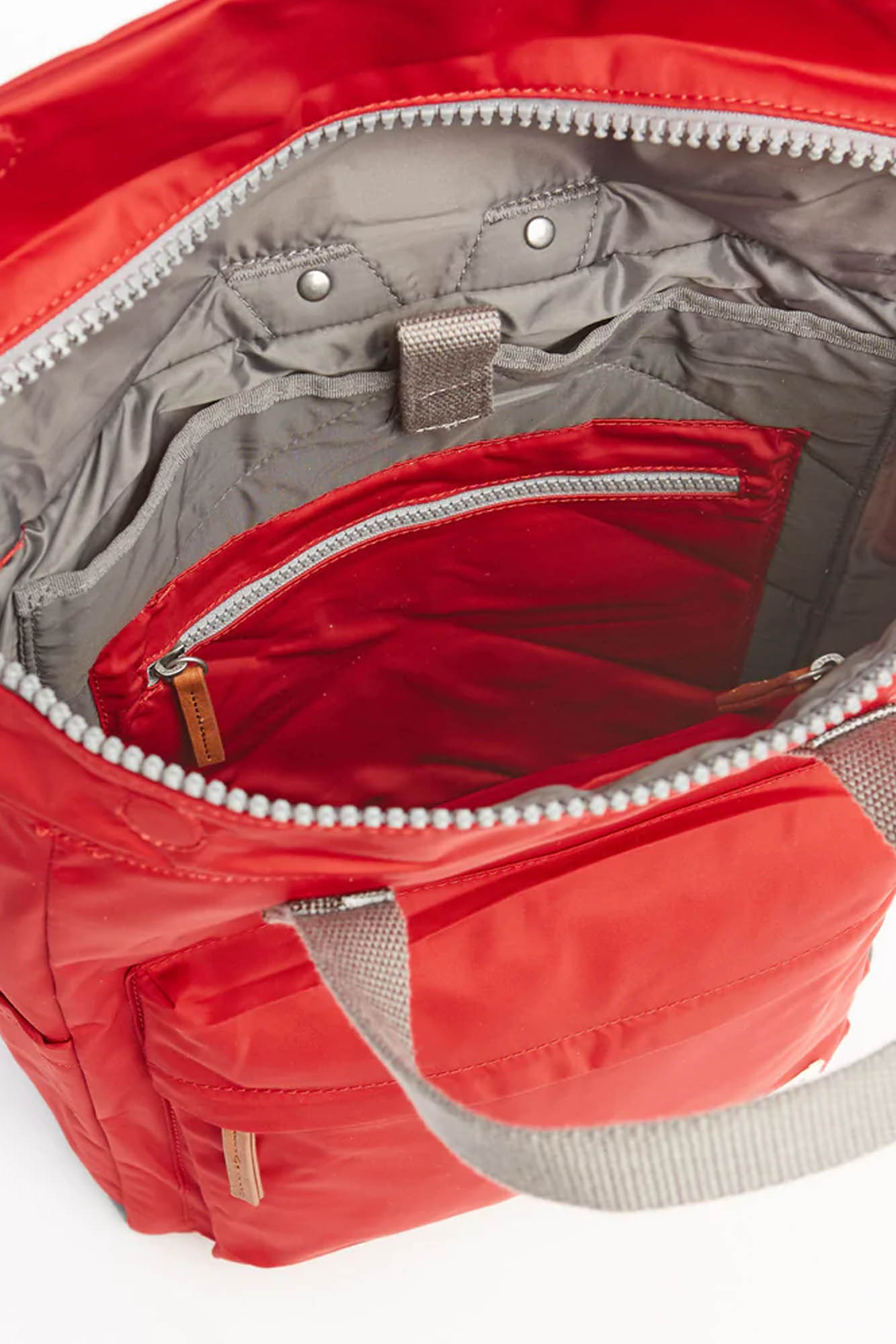 Mochila vegana pequeña CANFIELD B CRANBERRY - Imagen 5