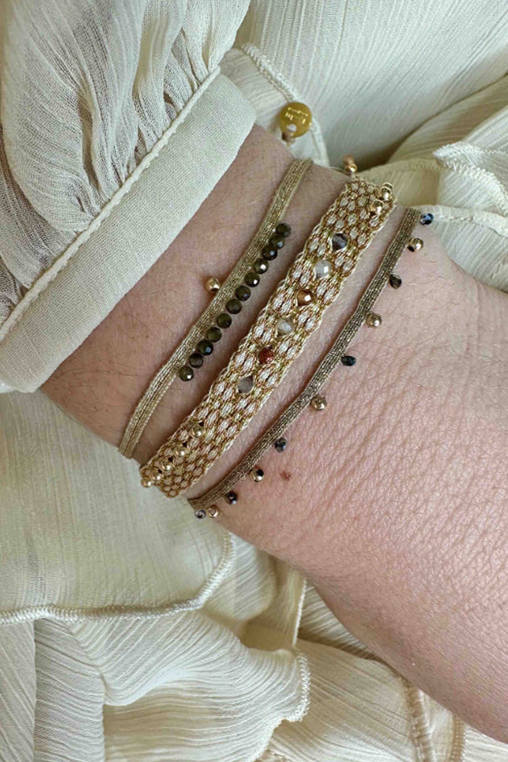 Pulsera ajustable MAJESTIC DORADO