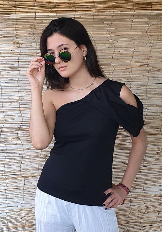 Top mujer asimétrico